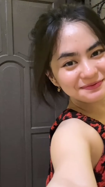 looking makes it hot_121