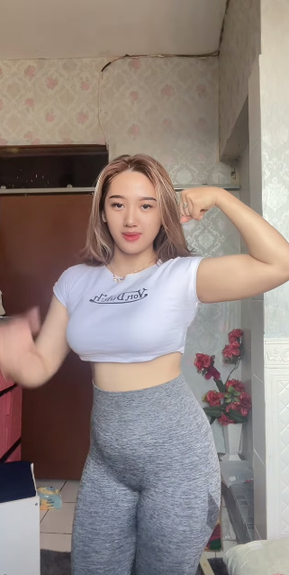 looking makes it hot_121