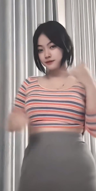 looking makes it hot_121