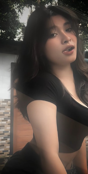 looking makes it hot_121