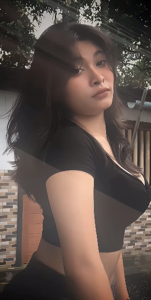 looking makes it hot_121