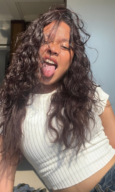 looking makes it hot_122