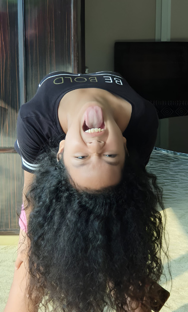 looking makes it hot_122