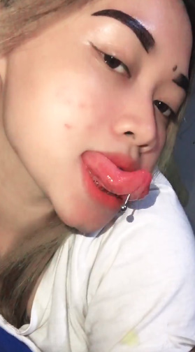 looking makes it hot_122