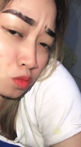 looking makes it hot_122