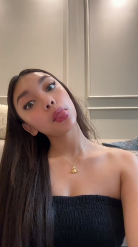 looking makes it hot_122