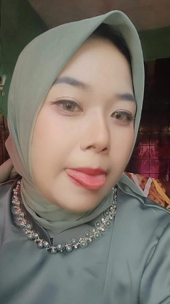 looking makes it hot_122