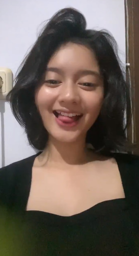 looking makes it hot_122