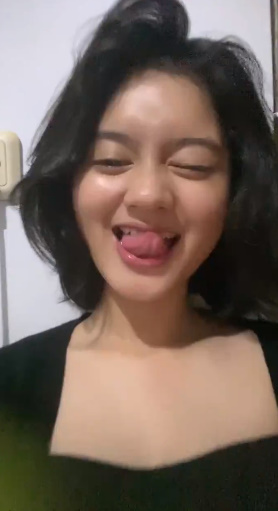 looking makes it hot_122