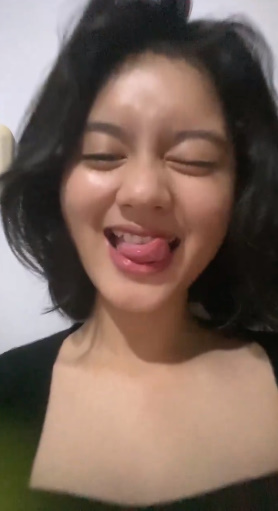 looking makes it hot_122