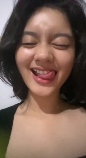 looking makes it hot_122