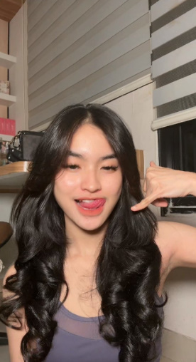 looking makes it hot_122