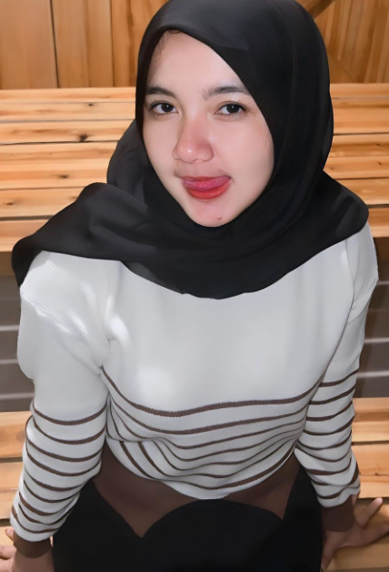 looking makes it hot_122