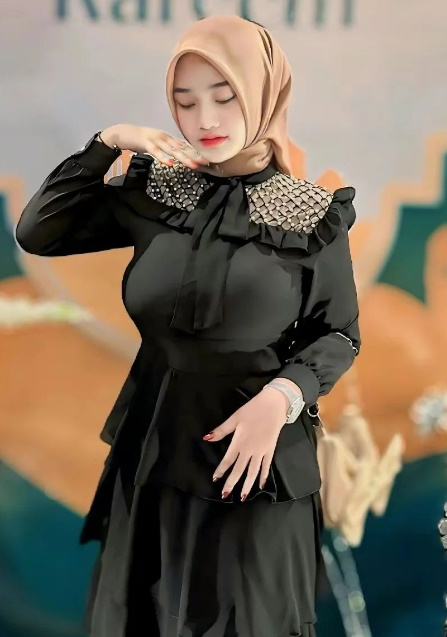 looking makes it hot_122