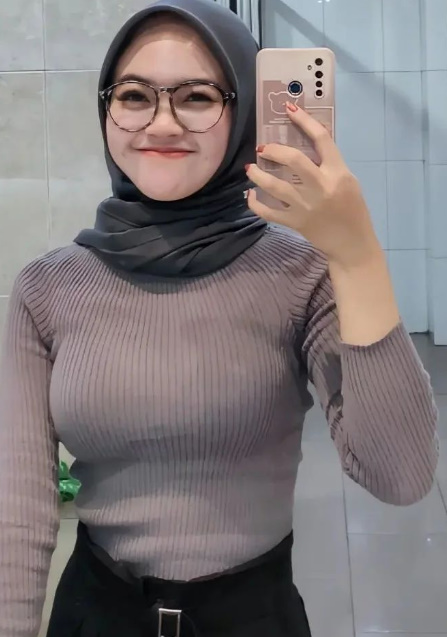 looking makes it hot_122