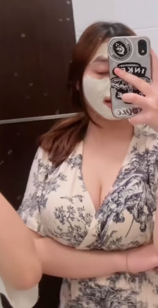 looking makes it hot_123