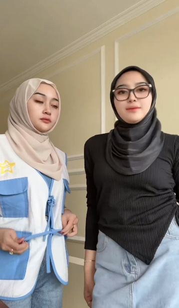 looking makes it hot_123