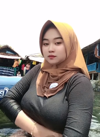 looking makes it hot_123