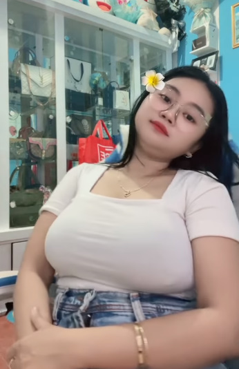 looking makes it hot_123