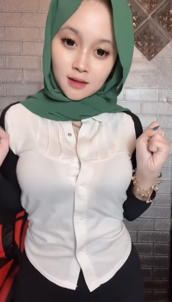 looking makes it hot_123