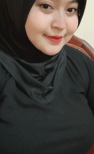 looking makes it hot_124