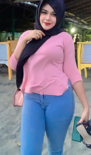 looking makes it hot_124