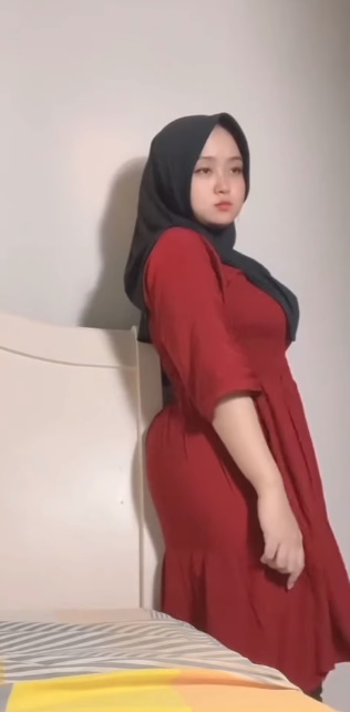 looking makes it hot_124