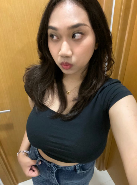 looking makes it hot_125