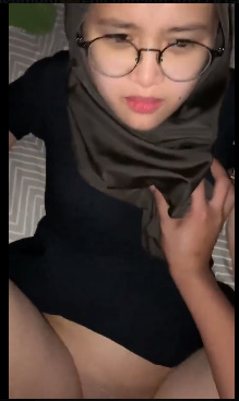 looking makes it hot_125