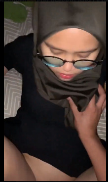 looking makes it hot_125