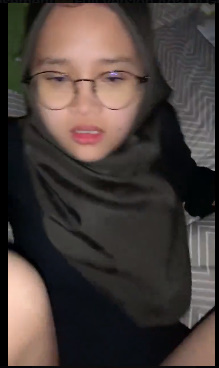 looking makes it hot_125