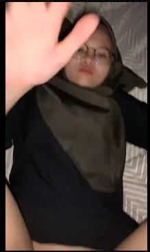 looking makes it hot_125