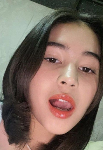 looking makes it hot_126