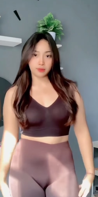 looking makes it hot_127