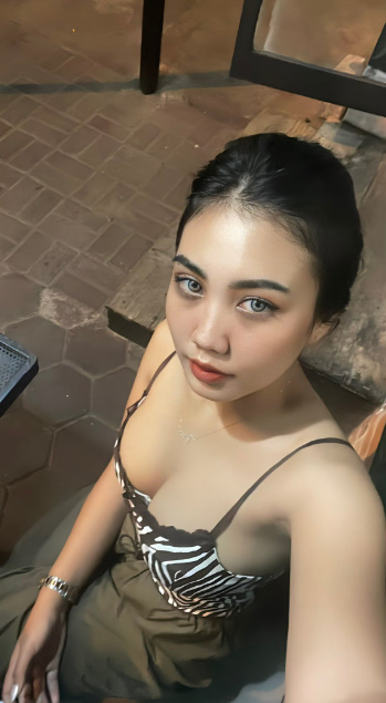 looking makes it hot_128