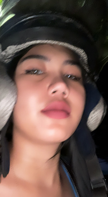 looking makes it hot_128