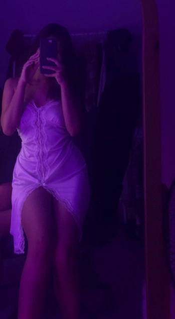 looking makes it hot_128