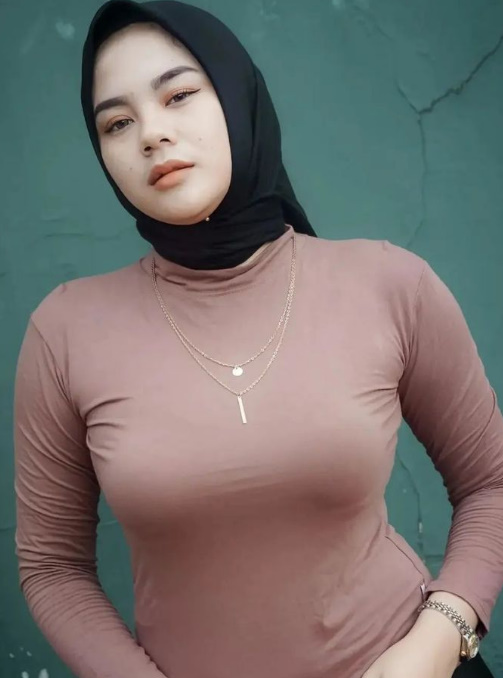 looking makes it hot_129