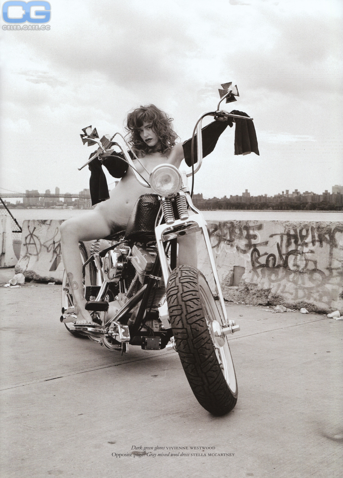 Paz De La Huerta nude