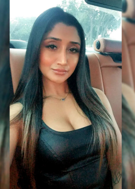 looking makes it hot_132