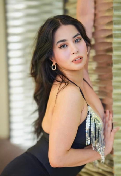 looking makes it hot_133