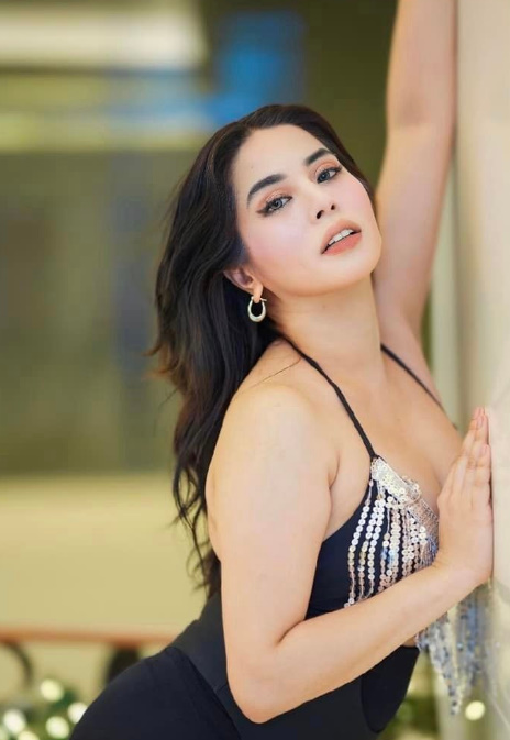 looking makes it hot_133