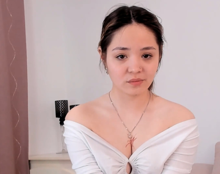 looking makes it hot_135