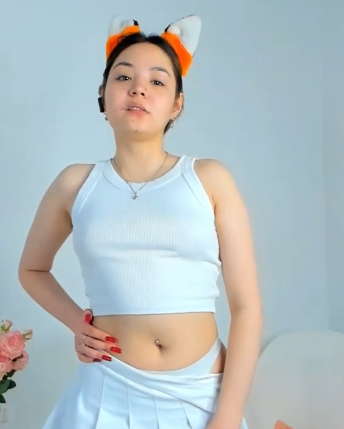 looking makes it hot_135