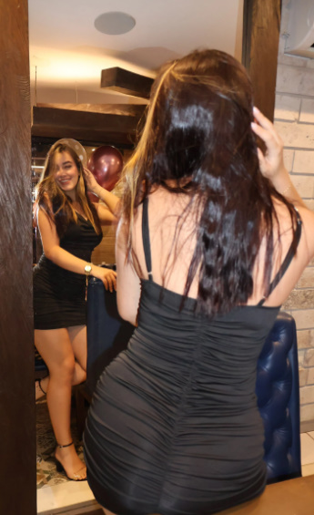 looking makes it hot_137