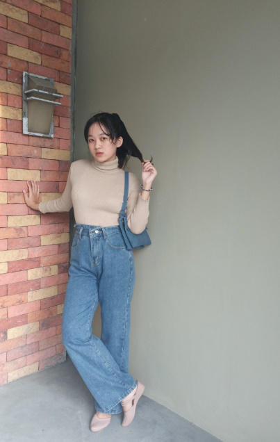 looking makes it hot_140