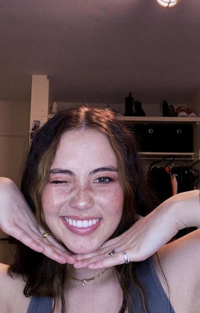 looking makes it hot_141