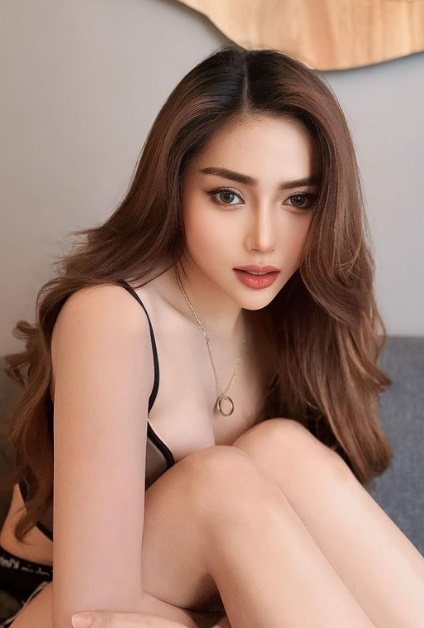 looking makes it hot_143