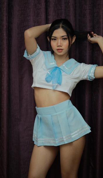 looking makes it hot_146