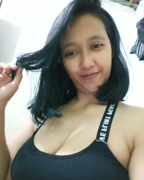 looking makes it hot_146